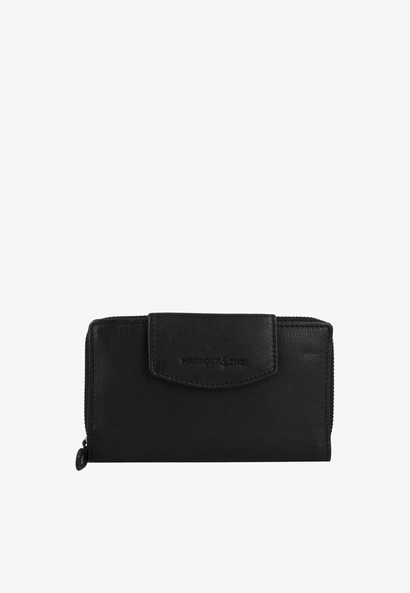 Portafoglio in pelle nera con finitura testurizzata, dotato di chiusura a pattina magnetica e scomparto con zip, logo impresso sul davanti.