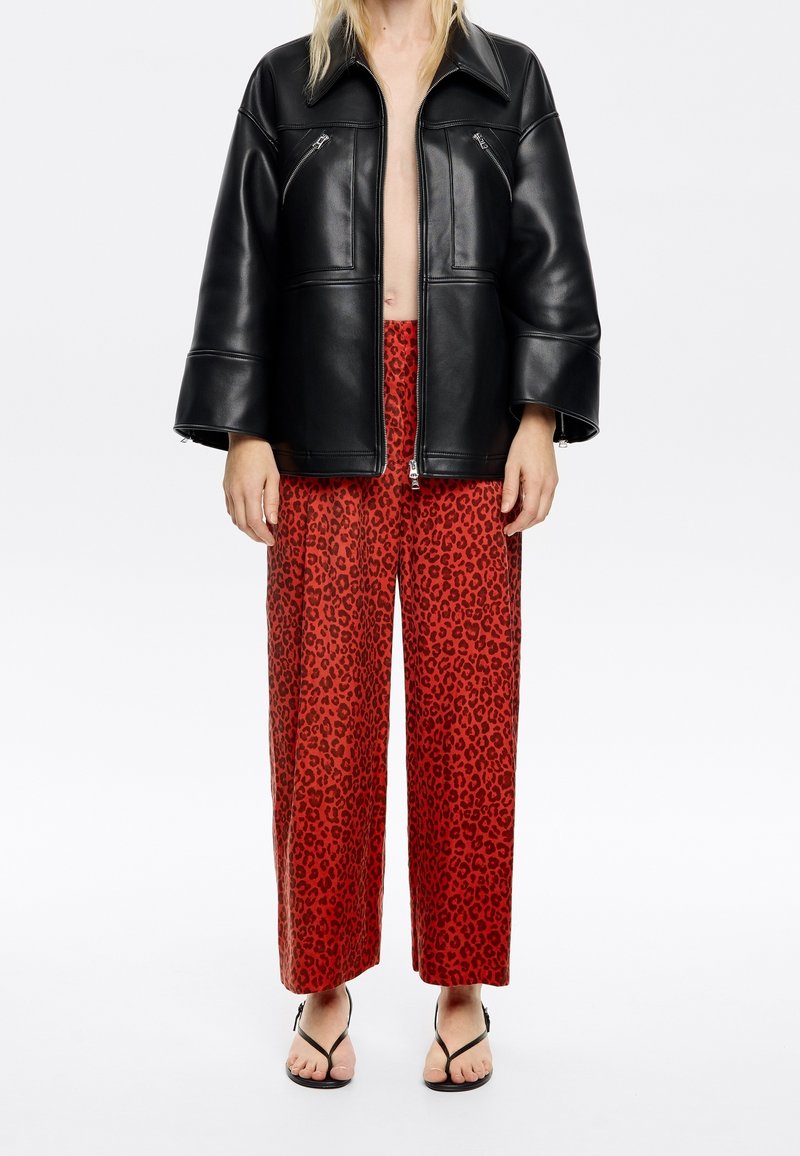 Bimba Y Lola Kelnės - animalspots rojo