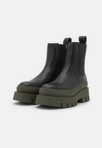 Copenhagen Studios CPH686 - Botas de tornozelo com plataforma - black/green