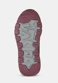 Gumová podrážka s šedými vzory na vínovém podkladu. Povrch pokrývají výrazné cik-cak a ostré vzory pro lepší trakci.