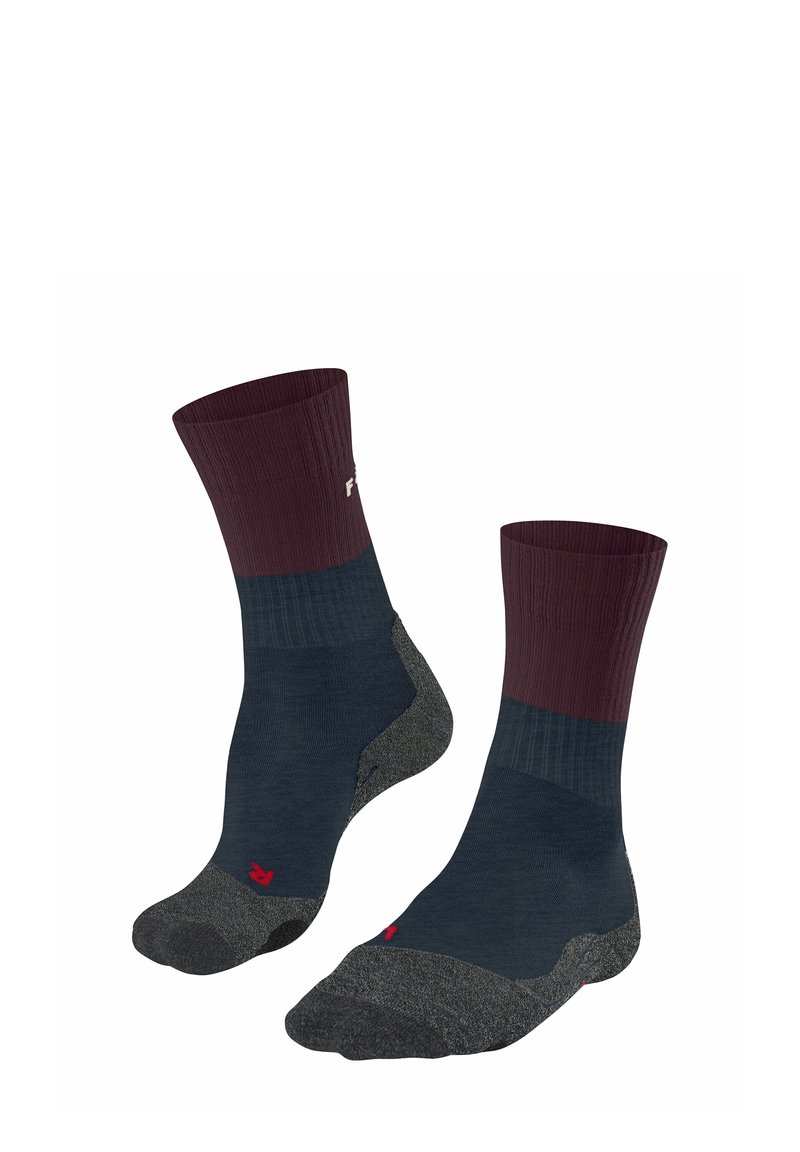 Marineblaue und burgunderrote Sportsocken aus einem Materialmix, mit strukturiertem Obermaterial, verstärktem Zehenbereich und rotem Markenlogo-Akzent.