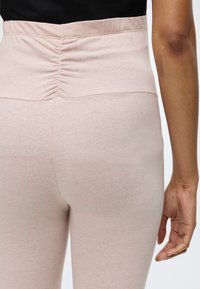 Anna Field MAMA MATERNITY LEGGINGS BACK GATHERING - Leggingek - Nadrágok - black/mottled beige/mottled dark grey