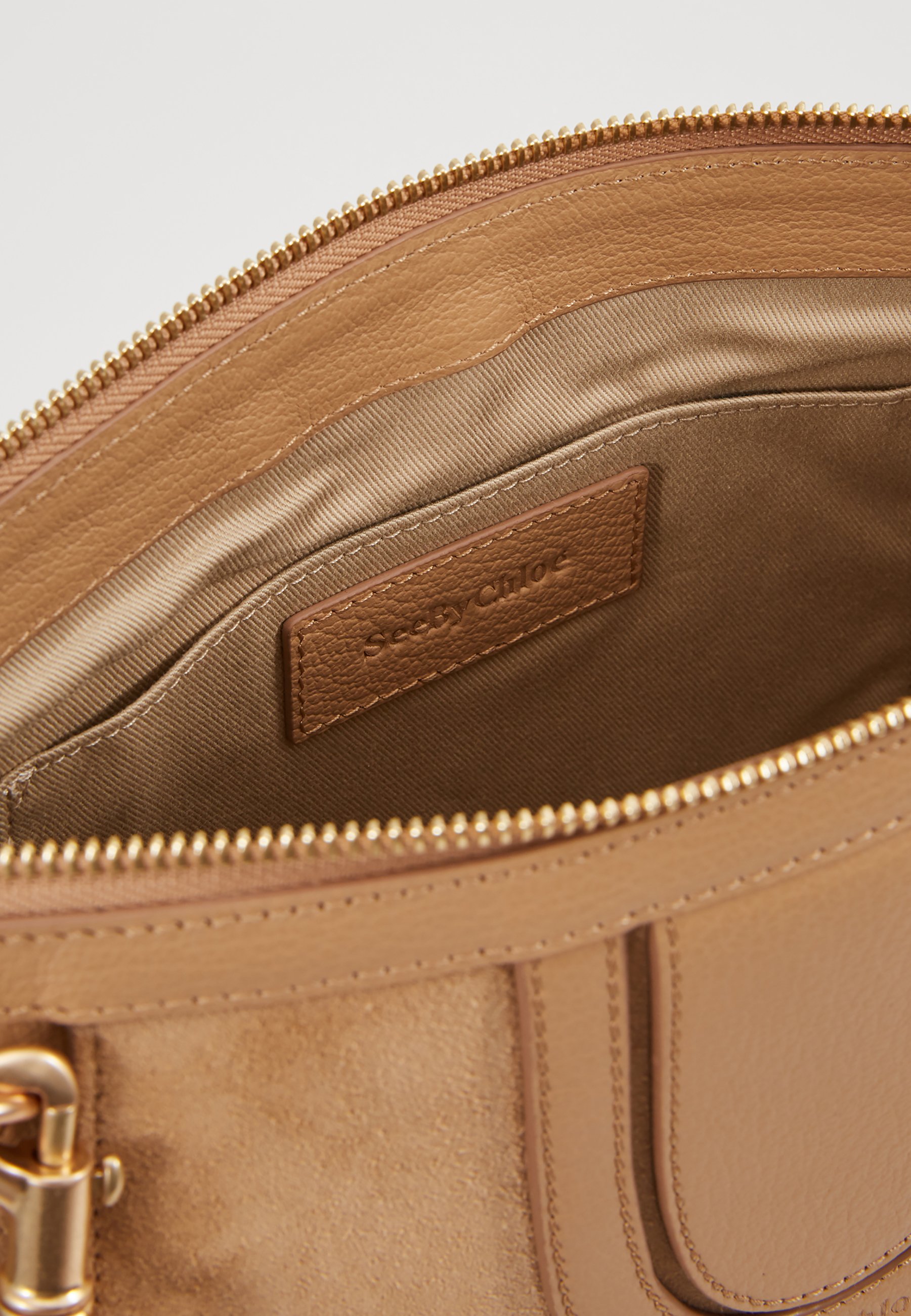 See by Chloé HANA SMALL Håndveske coconut brownlysebrun See by Chloé HANA SMALL Håndveske coconut brownlysebrun