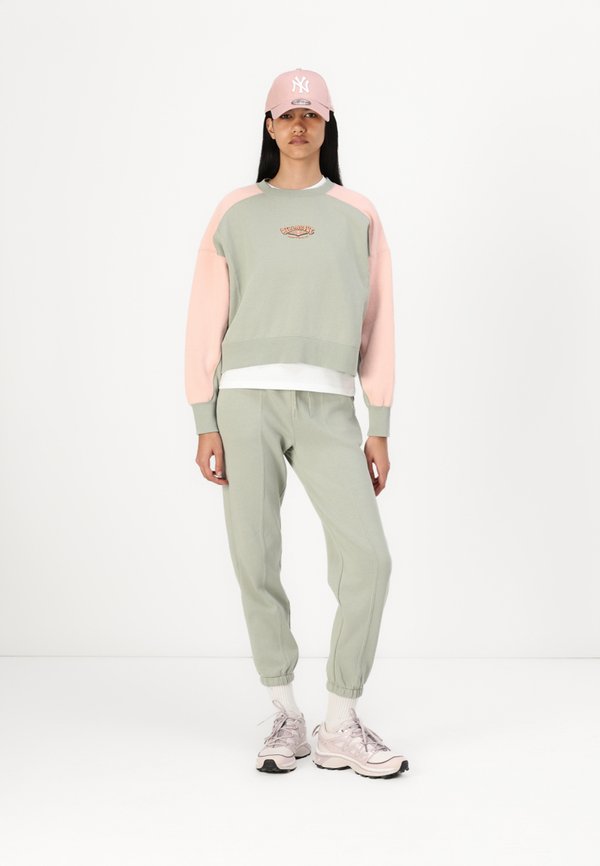 HIKE DATE CREW - Sweatshirt - seagrass3