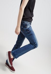 LTB Vaqueros bootcut - blue denim