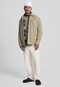 Lyle & Scott EMBROIDERED  - Fleecejas - x sage uniform