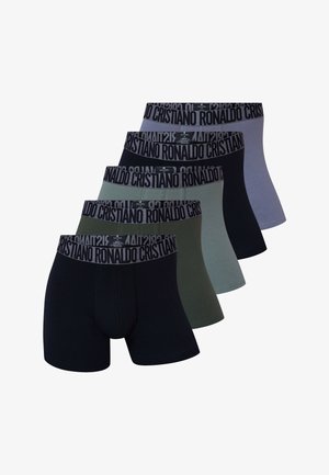 Fünf Herren-Boxershorts in Schwarz, Oliv, Hellgrau, Marineblau und Hellblau, jeweils mit einem schwarzen Bund mit der Aufschrift „CRISTIANO RONALDO.“