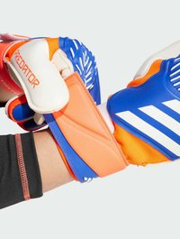 Adidas Predator Torwarthandschuhe mit einem Farbchema in Blau, Orange und Weiß. Verfügt über einen gepolsterten Handgelenkriemen und eine strukturierte Griffoberfläche.