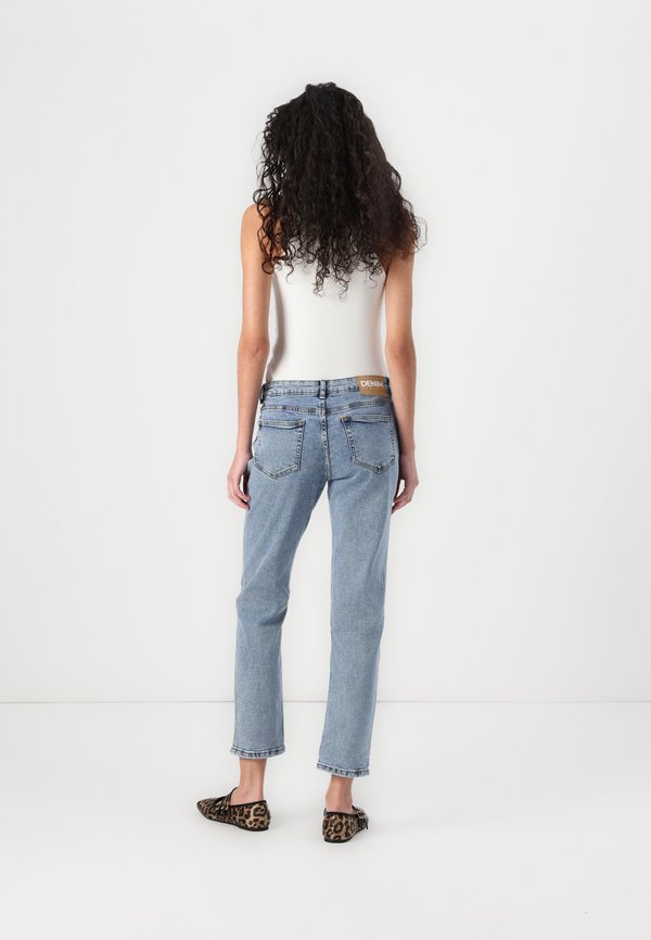 BOYFRIEND  - Mom Jeans4