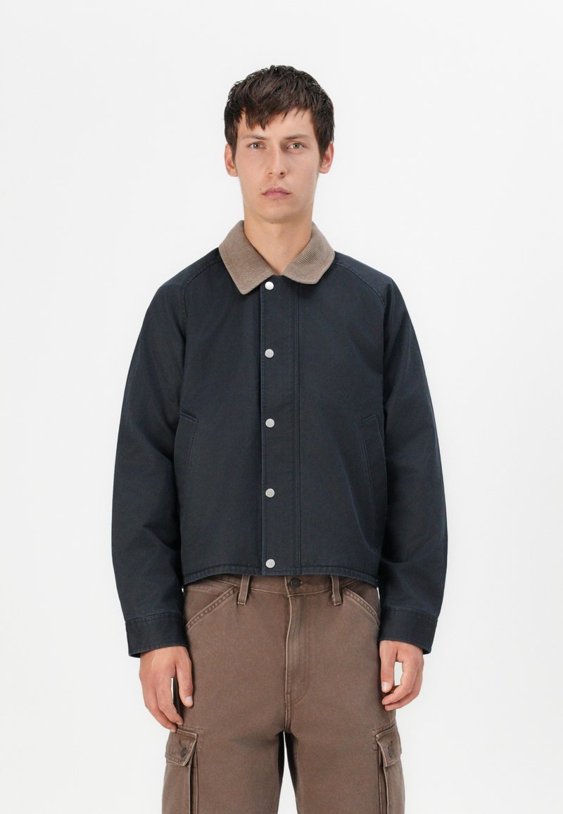 Abercrombie & Fitch CROPPED ZIP BARN JACKET - Lahka jakna - dark blue