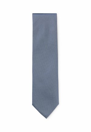 Blaues Herrenhalstuch mit kleinem Karo-Muster, flach auf weißem Hintergrund dargestellt.