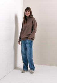 Cecil STRUKTUR ROLLKRAGENPULLOVER - Strickpullover - braun