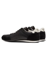 Onitsuka Tiger SERRANO CL - Sneakers - black