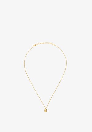 Collana delicata con catenina d'oro e un piccolo ciondolo dorato a forma di lettera "E" stilizzata su sfondo bianco.
