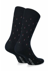 Granatowe skarpetki z prążkowanym mankietem, z wzorem małych, czerwonych, białych i szarych pionowych pasków oraz nadrukowanym logo na kostce.