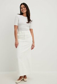 NA-KD MIT SCHLITZ - Dolgo krilo - white