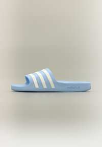 Non sélectionné, glow blue/metallic