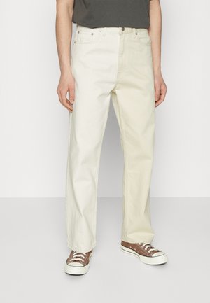 Löst sittande jeans - coloured denim