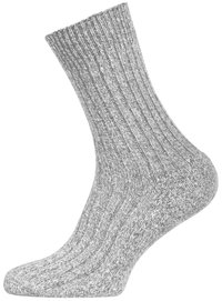 Calzino grigio a coste di spessore medio, con punta e tallone rinforzati. La texture sembra a maglia con motivi di filato visibili.