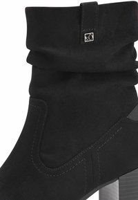 s.Oliver Poolsaapad - black