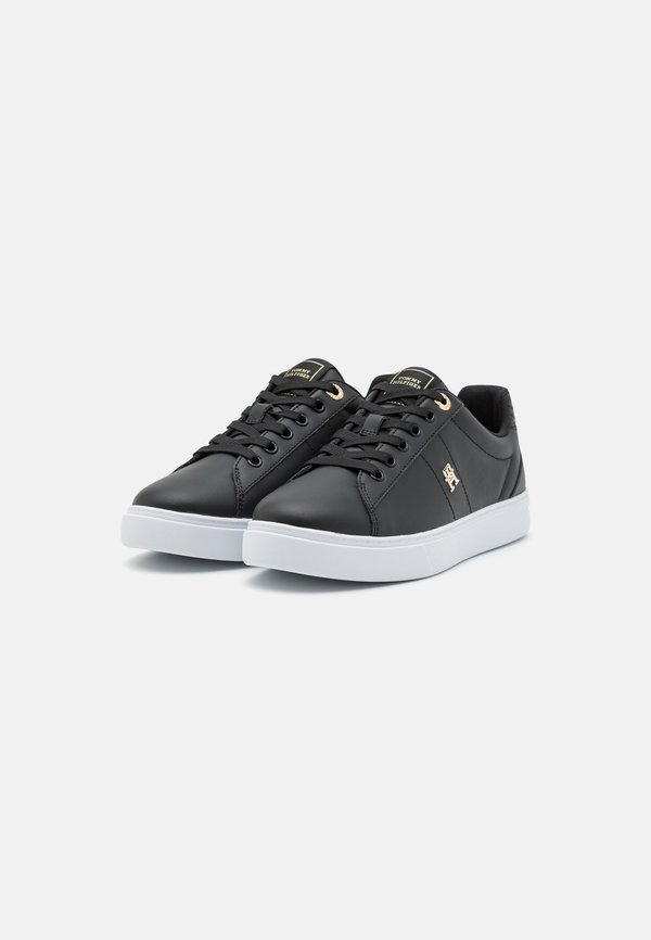 ELEVATED ESSENT MONOGRAM - Trainers3