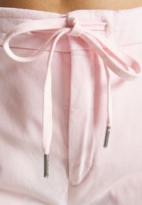 DRYKORN FAE - Housut - light pink