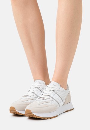 SKIVED RUNNER - Tenisky - white/silver