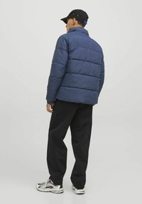 Jack & Jones JJETOBY PUFFER COLLAR - Giacca invernale - navy blazer
