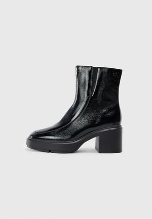 Aulinukai su platforma - black