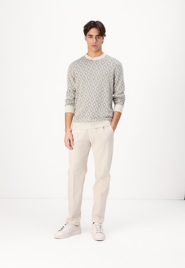 MONOGRAM INTARSIA - Jumper - canvas3