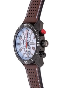 Juodas chronografas laikrodis su mėlynu ciferblatu, raudonais akcentais ir rudu perforuotu odiniu dirželiu. Įtraukti trys subciferblatai ir vandeniui atspari dėžutė.