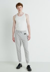 GAP - Spodnie treningowe