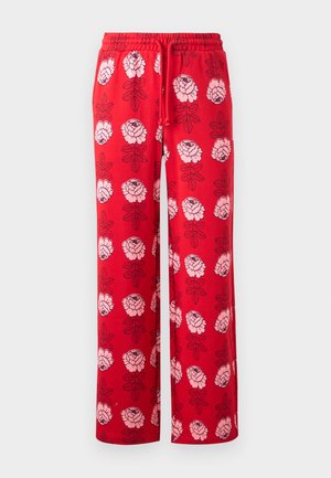 Rode loungebroek met een elastische tailleband, voorzien van een bloemenpatroon van roze rozen en groene bladeren, gemaakt van zachte, comfortabele stof.