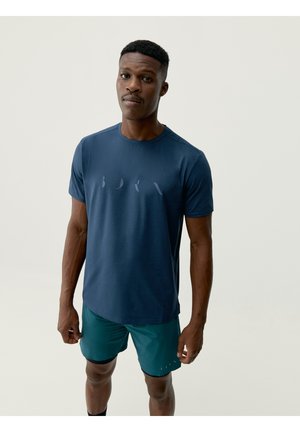 Halkett Tartan Crest 2D T-shirt - Never Underestimate Style