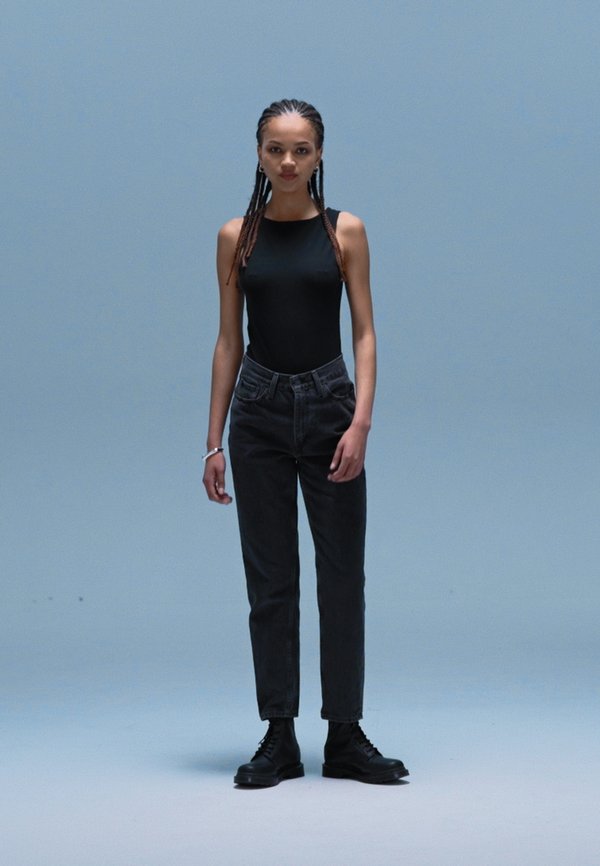 Mom Jeans - z2028 medium indigo destructed3