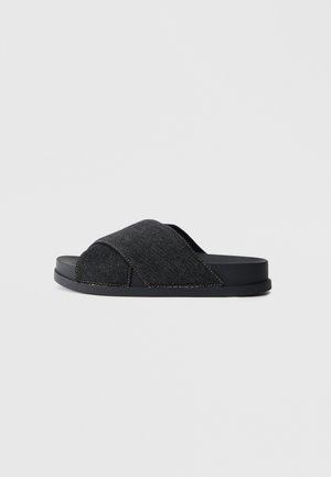 Papuci de casă - black