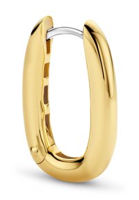 Boucle d'oreille en or avec une surface lisse et réfléchissante et un design ouvert. Présente une petite charnière en argent et affiche une forme légèrement courbée.