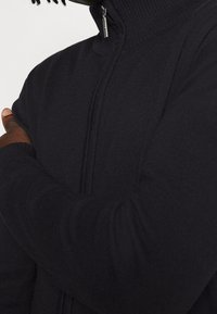 Brave Soul Kofta - black