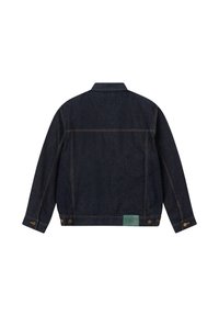 Dunkelblaue Jeansjacke mit langen Ärmeln, geknöpften Bündchen und verstellbaren Seitentaschen, von hinten gezeigt.