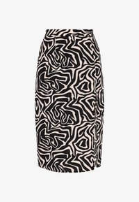 Unselected, black white