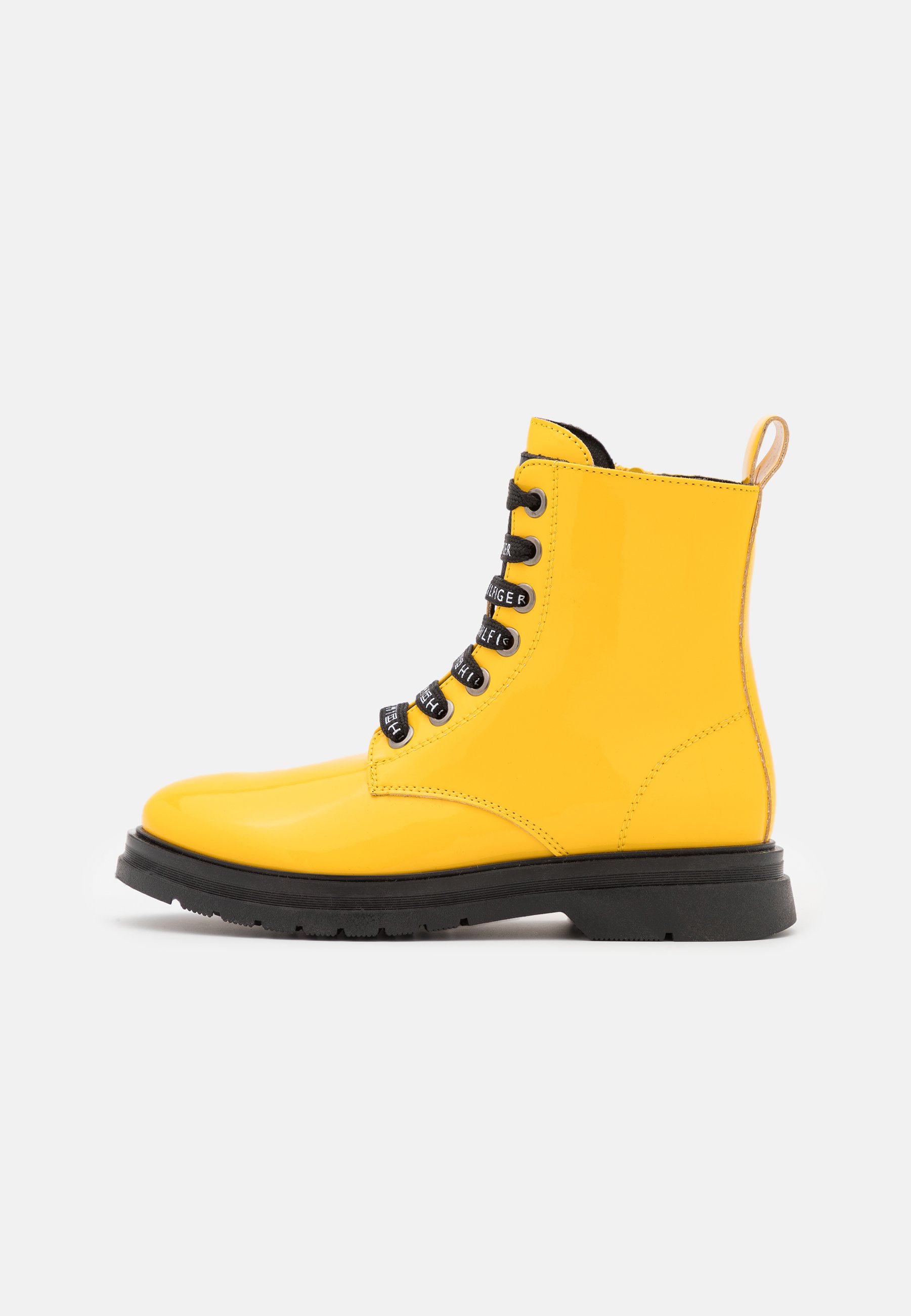 most comfortable flat boots