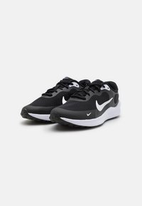 Nike Performance Scarpe da corsa su strada - black