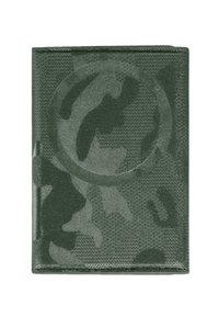 Portefeuille camouflage vert avec un tissu texturé, logo en relief et une forme rectangulaire aux bords lisses. Matériau durable et léger.