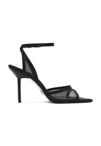 Zwarte hoge hakken sandalen met een mesh bovenkant, dunne bandjes en een spitse neus. Voorzien van een slanke stiletto hak en een verstelbare enkelband.