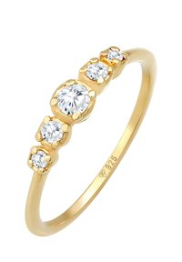 Gouden ring met vijf heldere edelstenen, voorzien van een gladde band en ronde zettingen, met een gepolijste afwerking en gegraveerd "925" merkteken.