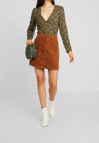 Object Minihame - brown