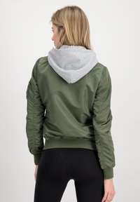 Alpha Industries - Kurtka wiosenna