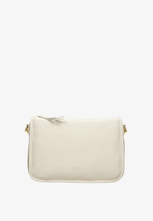 Biała skórzana torebka o gładkiej fakturze, prostokątnym kształcie, złotych akcentach i małym suwakiem. Na froncie nadrukowane logo marki.