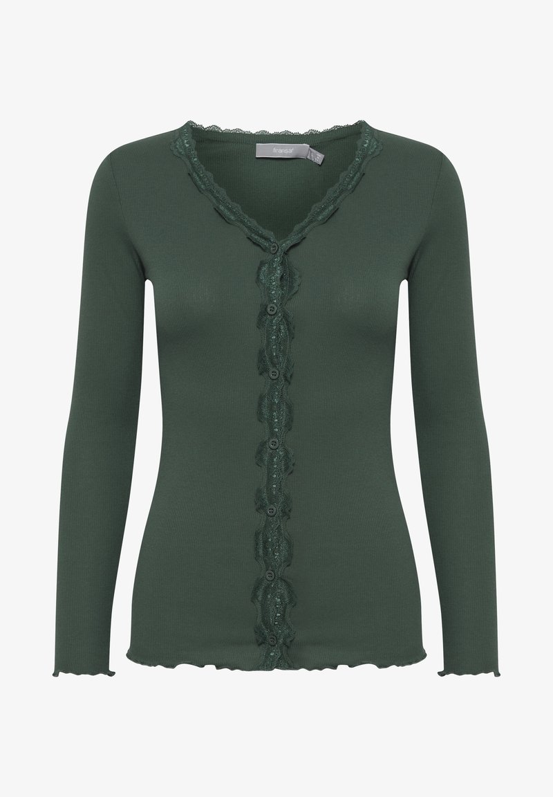 Cardigan verde a maniche lunghe con un bordo di pizzo ondulato lungo lo scollo e chiusura a bottoni, caratterizzato da una morbida texture a costine.