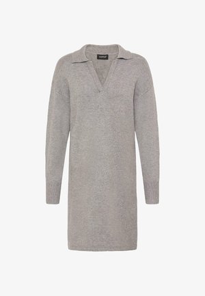 Šedé pletené šaty s golierom a v-výstrihom, dlhými rukávmi a rebrovanými manžetami; mäkká textúra, dĺžka po stred stehna. Viditeľná značka.